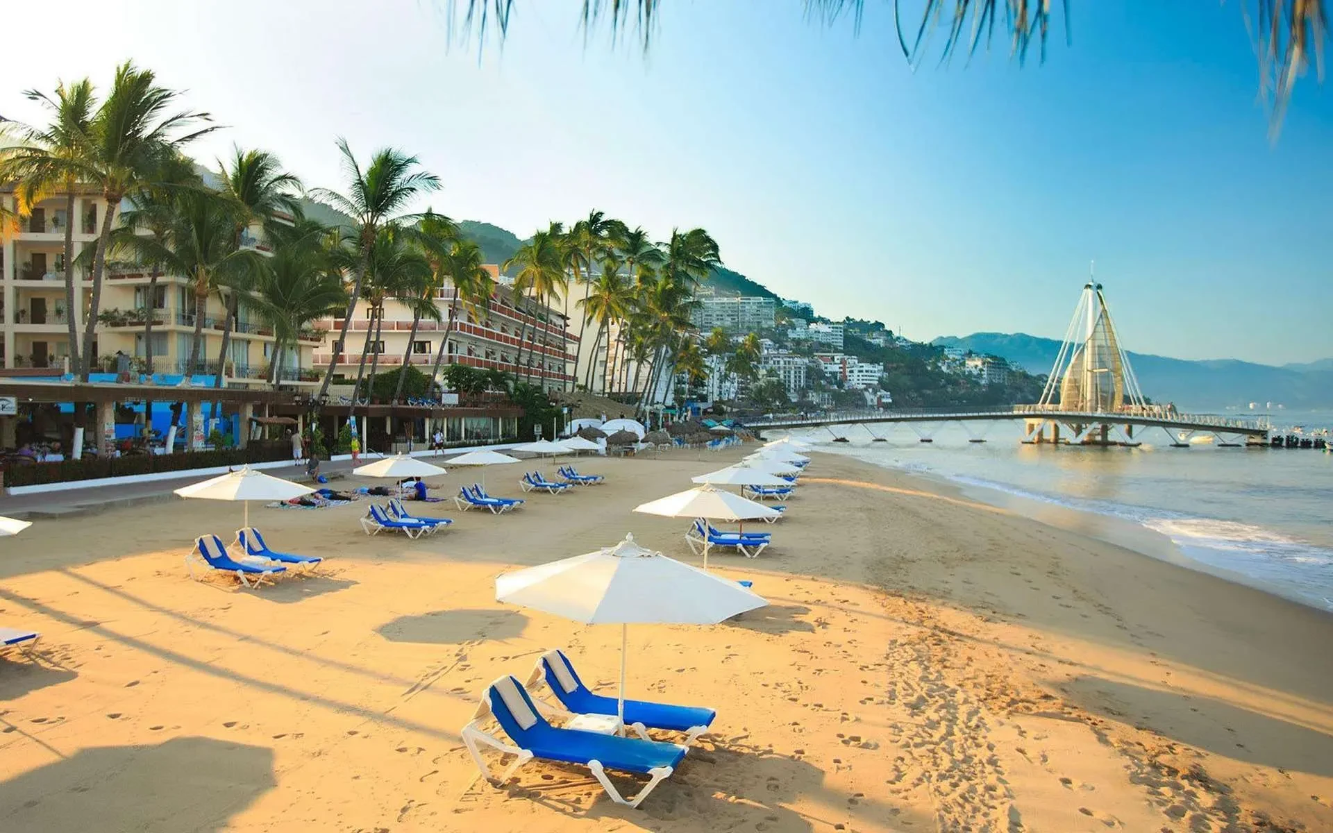 Clima en Puerto Vallarta en junio con lluvias ocasionales